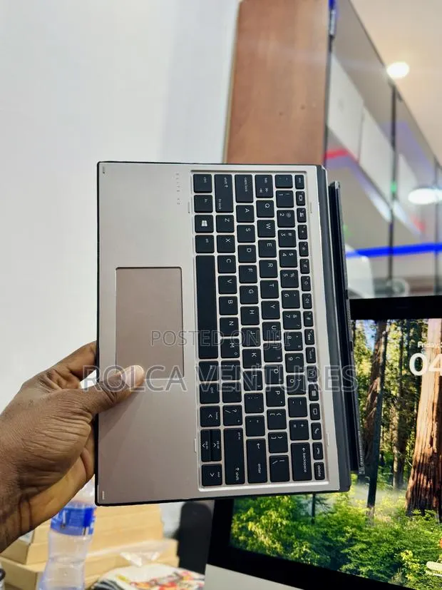 HP Elite X2 G4 Keyboard · Photo 1
