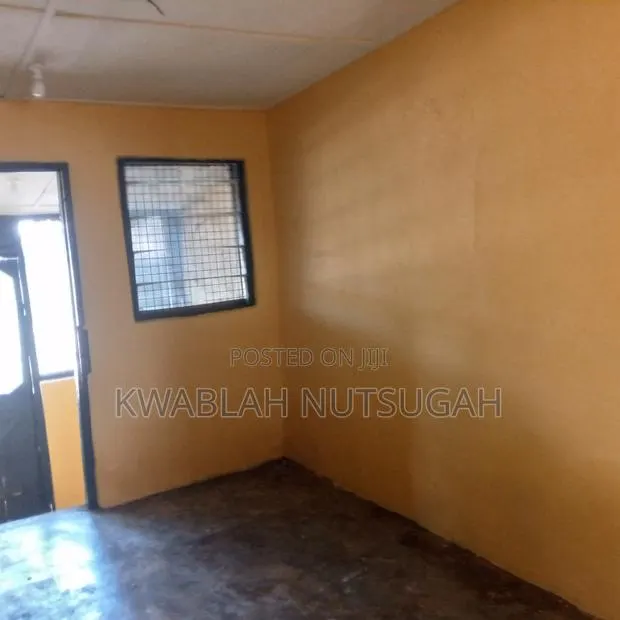 1bdrm Room & Parlour in Market for rent · Photo 1