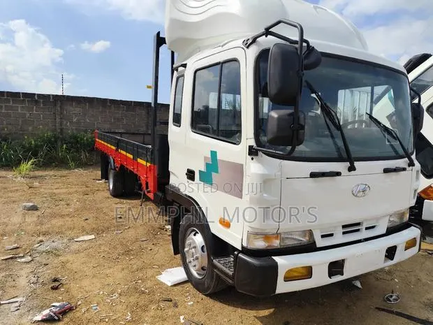 Hyundai Gold 5ton. Air Break System. New Arrivals. · Photo 1