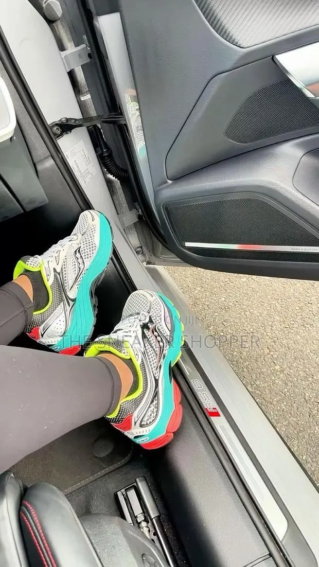 Saucony ProGrid Triumph 4 · Photo 1