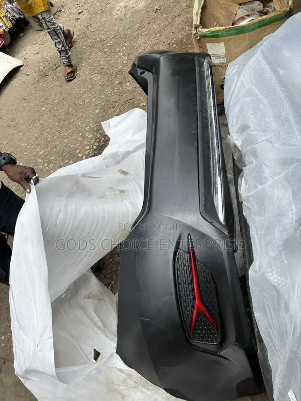Complete Back Bumper Civic 2016-2017-2018-2019 · Photo 1
