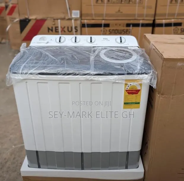 10.5kg TCL Twin Tub Washing Machine · Photo 1