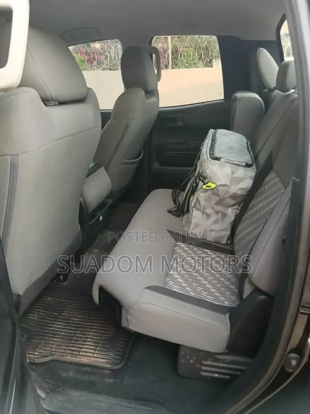 Toyota Tundra 2019 Black · Photo 1