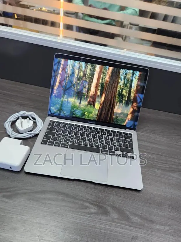 Laptop Apple MacBook Air 2020 8GB Intel Core i3 SSD 256GB · Photo 1