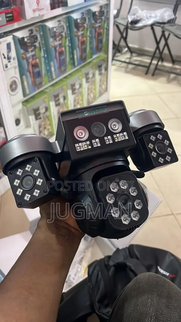 HowFar 3lens Camera · Photo 1