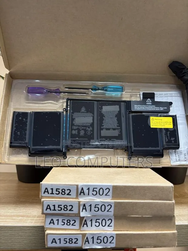MacBook Pro 15inches Retina A1582 Battery · Photo 1
