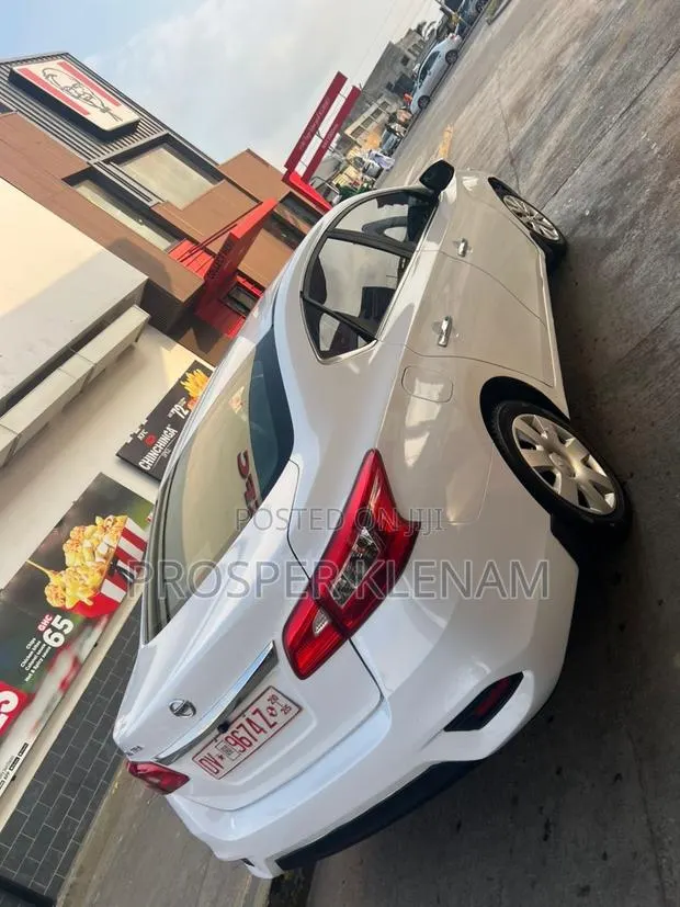 Nissan Sentra 2017 White · Photo 1