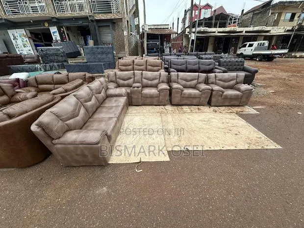 Seven Seater Comfortable Sofa Set · Photo 1