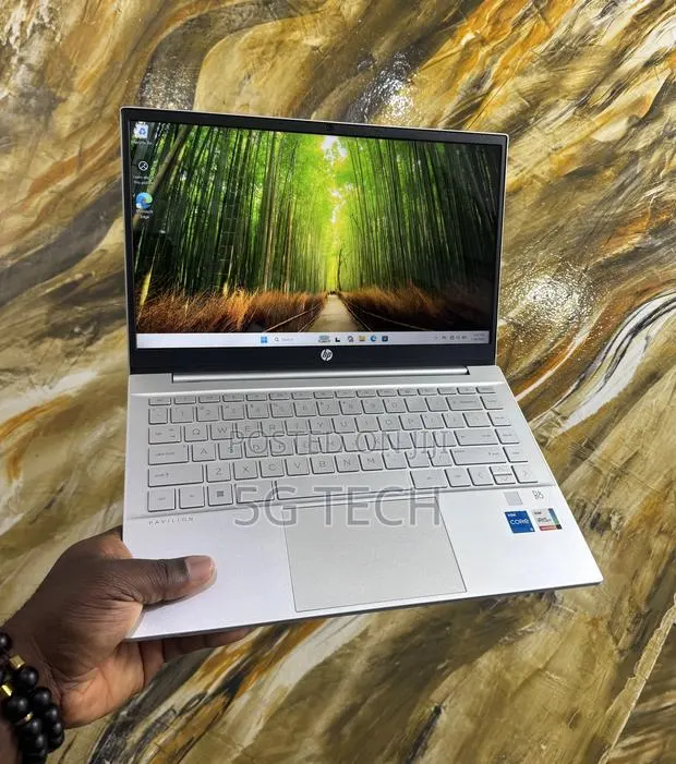 Laptop HP Pavilion 14 8GB Intel Core i5 SSD 512GB · Photo 1