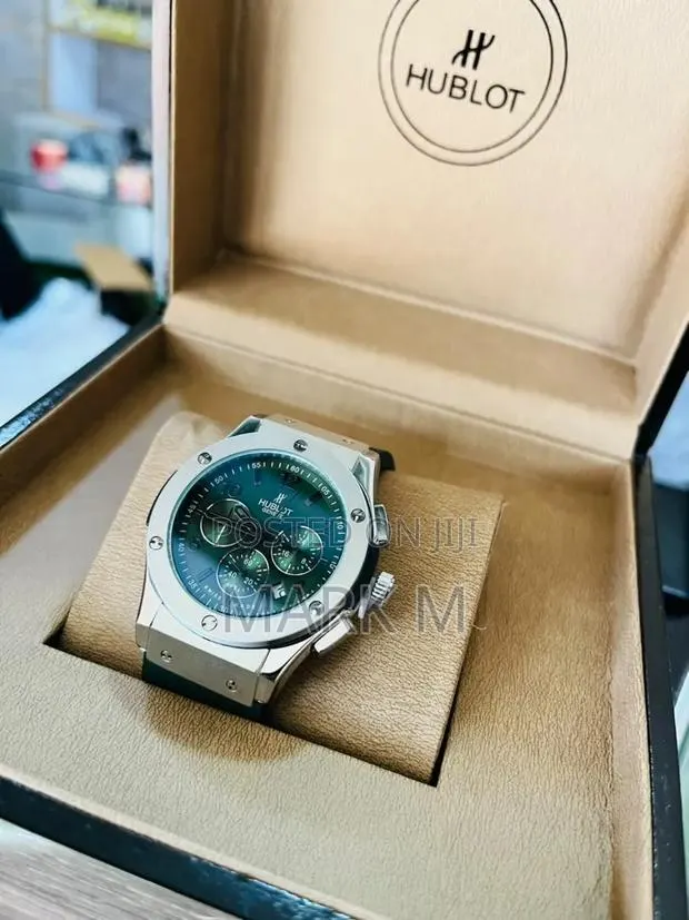 Green Hublot Watch · Photo 1