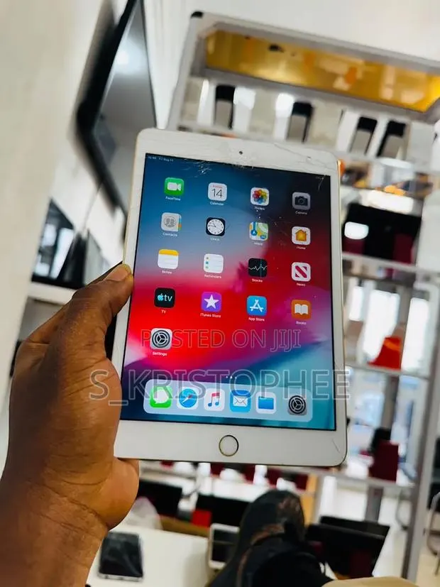 Apple iPad mini 3 16 GB Gray · Photo 1