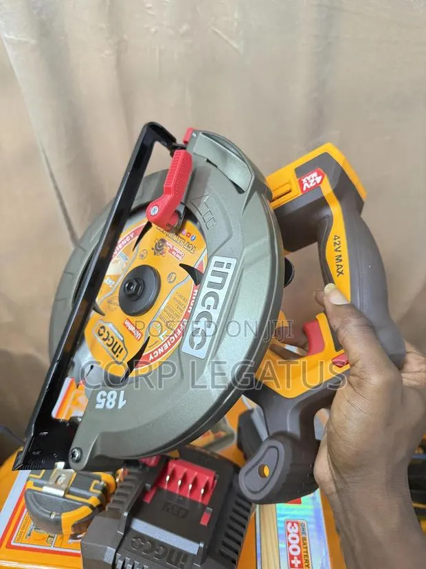 Csli Ingco 42v 185mm Cordless Circular Saw · Photo 1