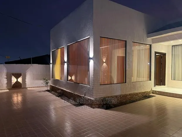 3bdrm House in E a Properties, Lake Side Estate for Sale · Photo 8