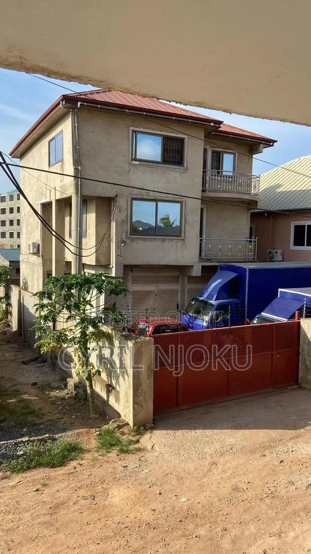 2bdrm Apartment in Housing Down for sale · Photo 1