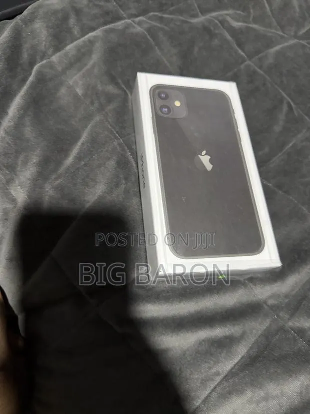 Apple iPhone 11 128 GB Black · Photo 1