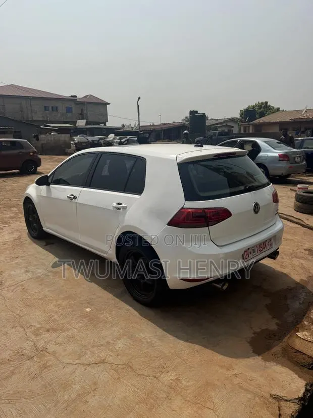 Volkswagen Golf TSI SE 4-Door FWD 2016 White · Photo 1