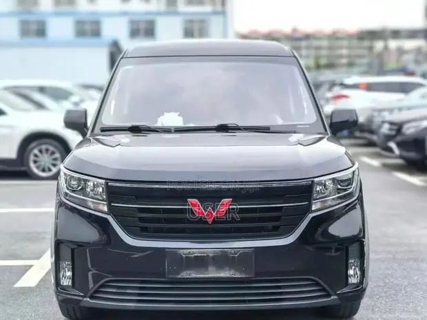 Toyota Voxy Hybrid V 2WD 7-Seater 2020 Black · Photo 1