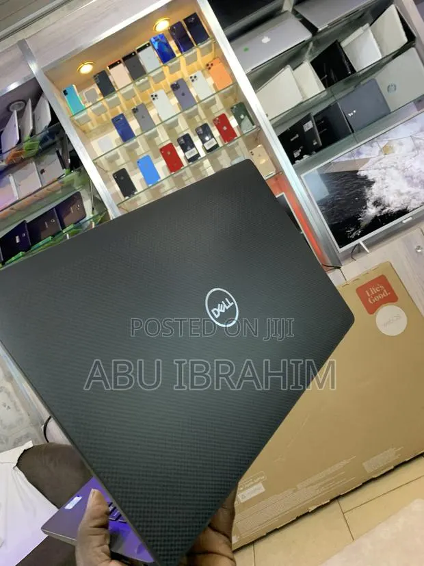 Laptop Dell Latitude 7400 16GB Intel Core i7 SSD 256GB · Photo 1