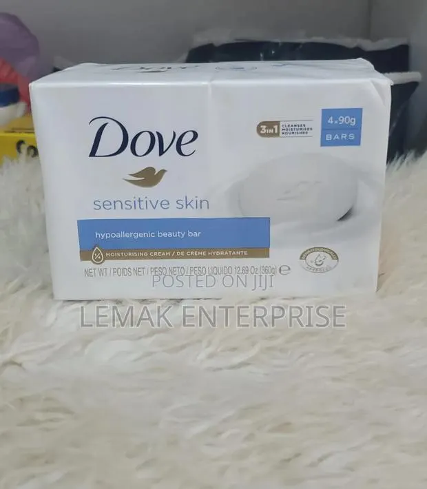 4-Pack of Dove Sensitive Skin Hypoallergenic Beauty Bars (4 X 90g) · Photo 1