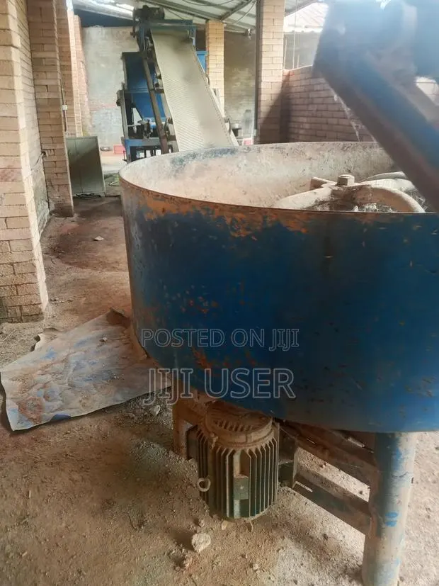 Industrial 3 Phase,7.5KW Pan Mixer, Plus 6mtr, 3mtr Conveyors · Photo 1
