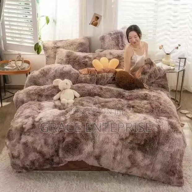 High Quality Fluffy Duvet Set for Comfortable Sleep · Photo 1