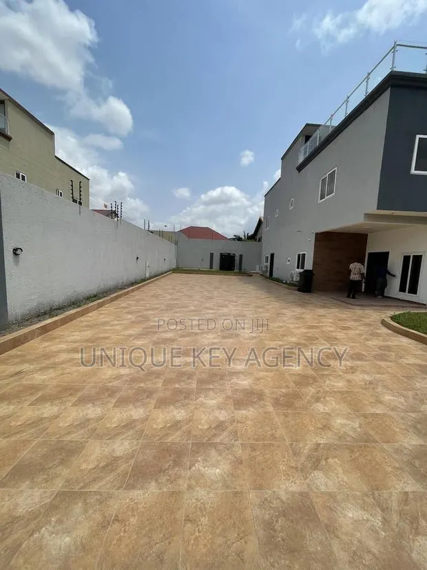 4bdrm House in Unique Key Agency, Spintex for sale · Photo 1