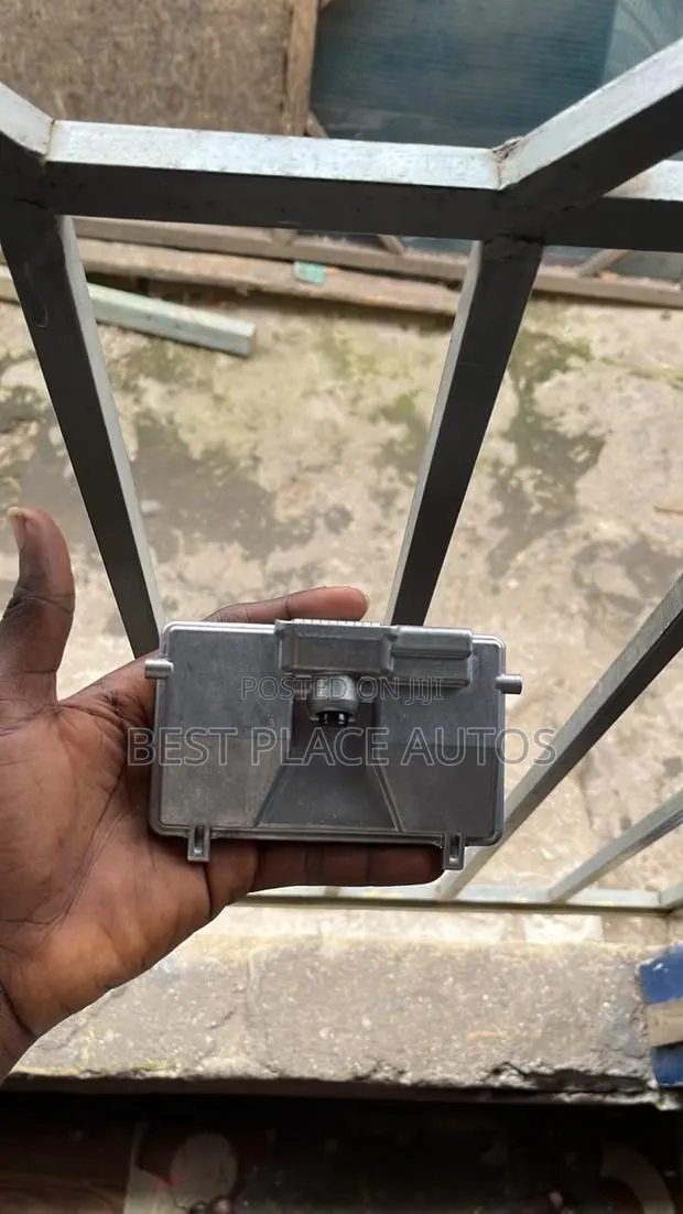 Honda CRV 2017 Radar Sensor and Camera · Photo 1