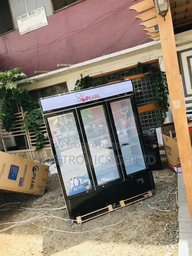 PVC-150 Glass Pearl 3 Doors Display Reliable Fridge · Photo 1