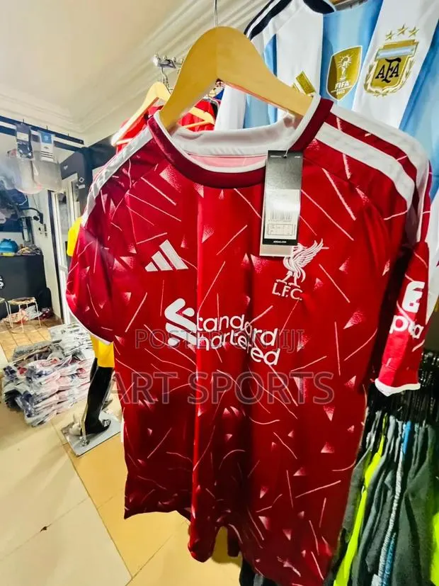 2026/2027 Liverpool Home Jersey · Photo 1