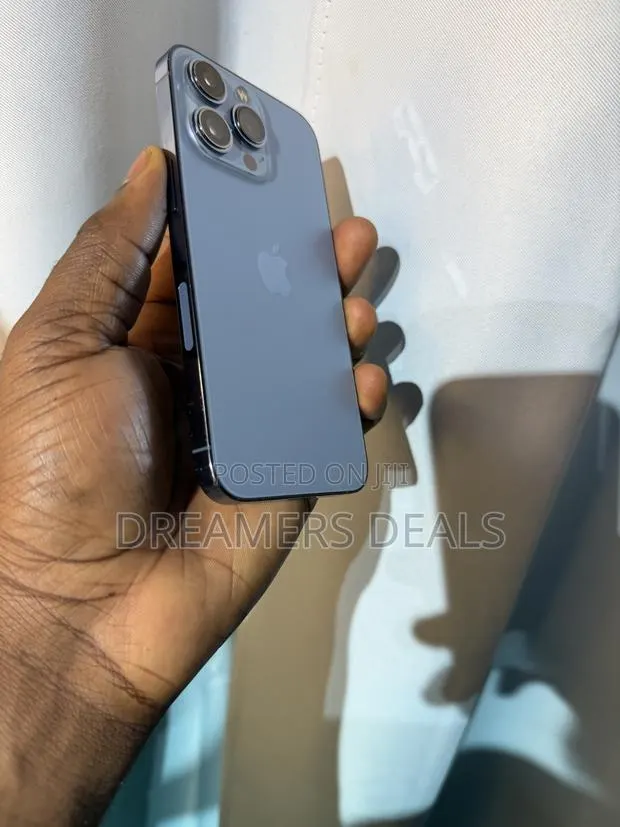 Apple iPhone 13 Pro 128 GB Blue · Photo 1