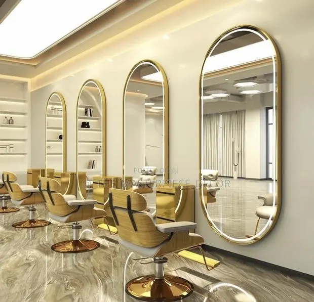 Imported Full Body Led Mirror or Mirror With Light in Accra · Photo 4