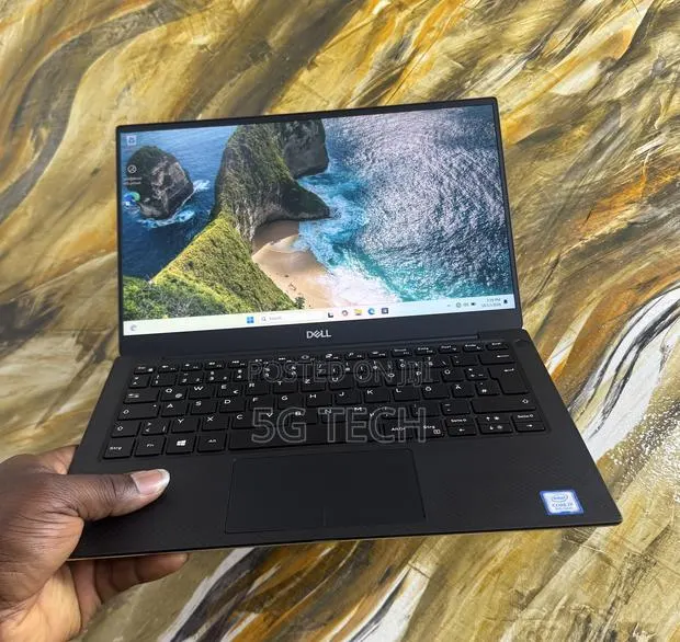 Laptop Dell XPS 13 9380 8GB Intel Core i7 SSD 256GB · Photo 1