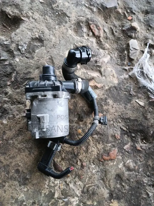 Auxiliary Pump for F10 F02 BMW · Photo 1