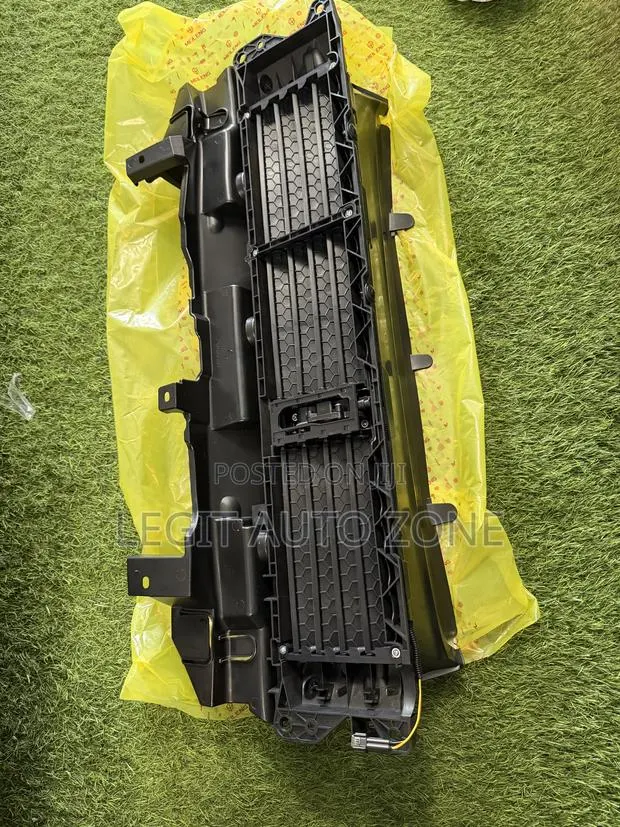 Honda CRV 2018,2019,2021,2020,2022, Shutter Grill Available · Photo 1