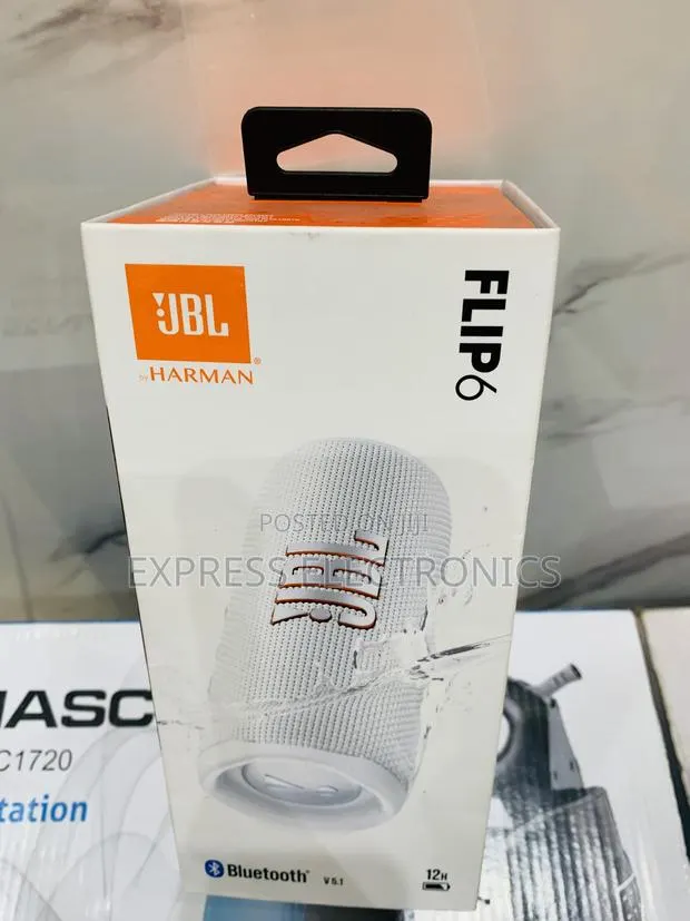 Ultra Modern White Flip 6 Portable Speaker · Photo 1