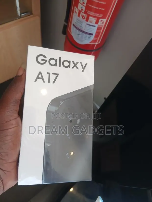 New Samsung Galaxy A17 5G 256 GB Black · Photo 1