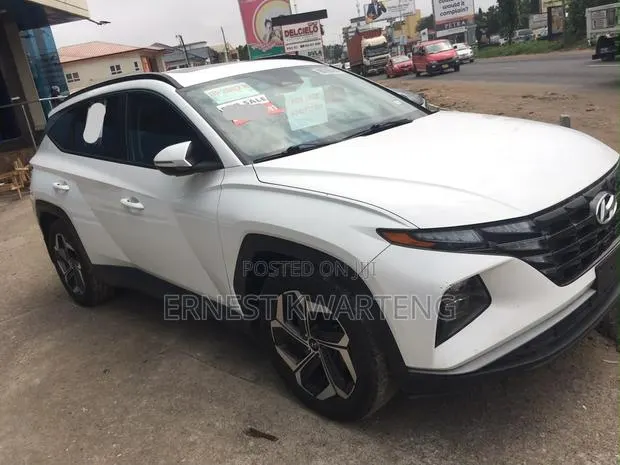 Hyundai Tucson 2023 White · Photo 1