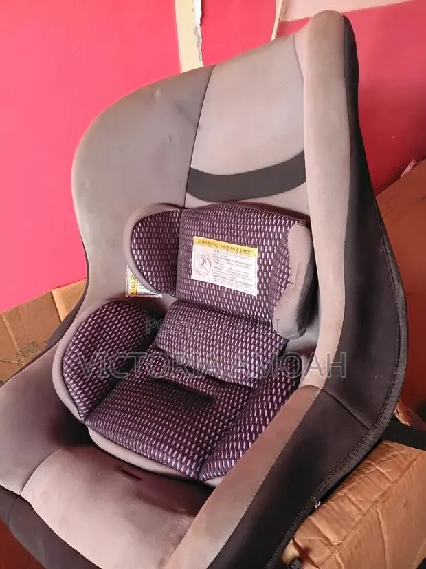 Convertible Child Car Seat · Photo 3