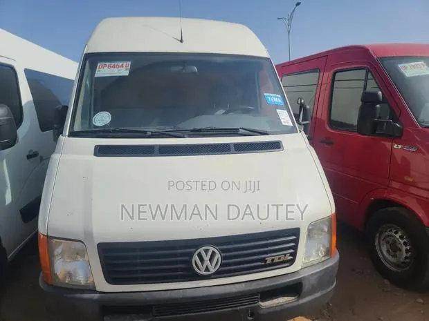 Volkswagen LT 2000 Beige · Photo 1