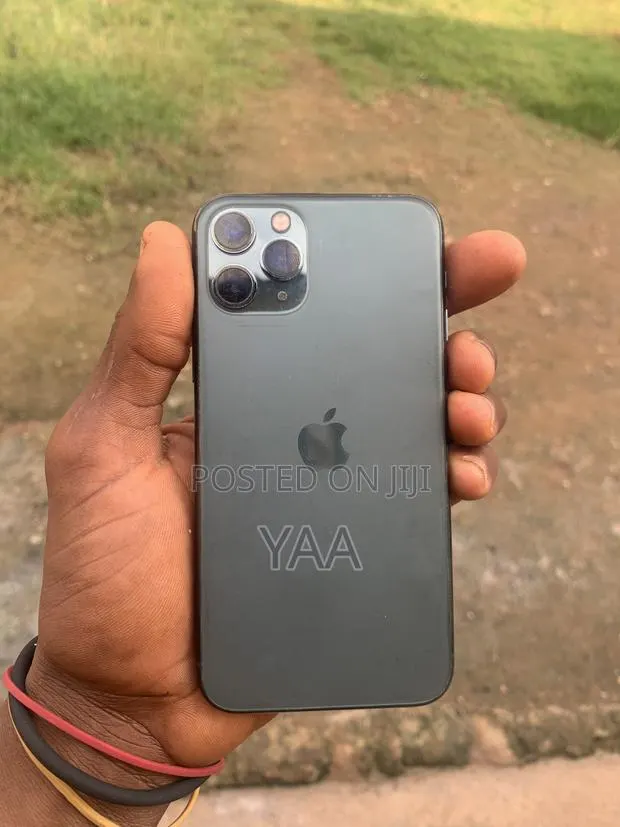 New Apple iPhone 11 Pro 64 GB Gray · Photo 1