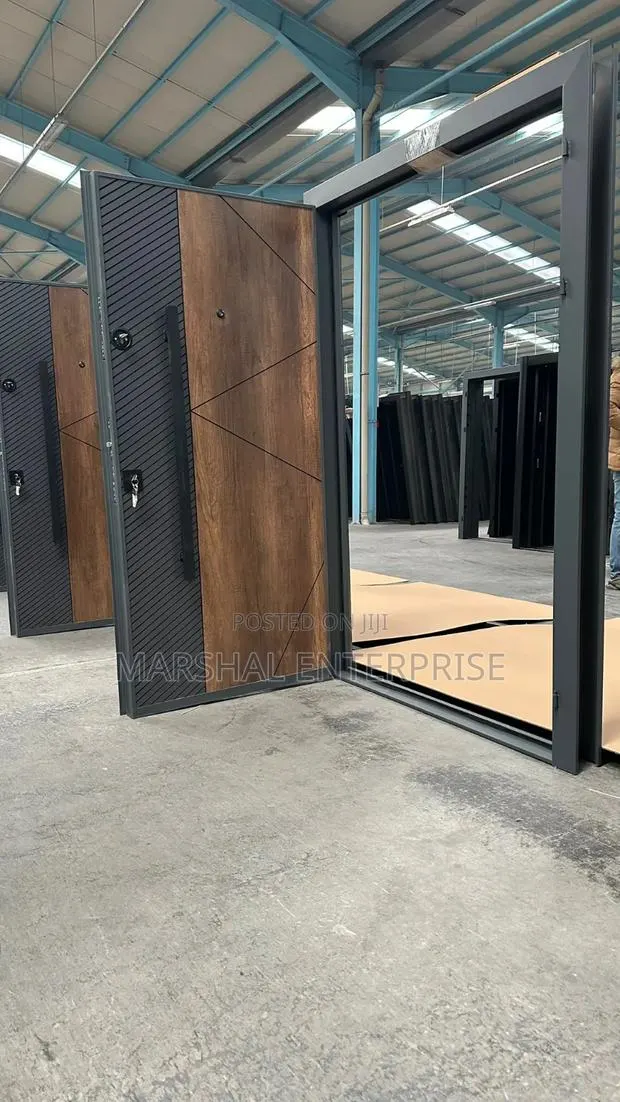 Heavy Steel Bullet Proof Door · Photo 1