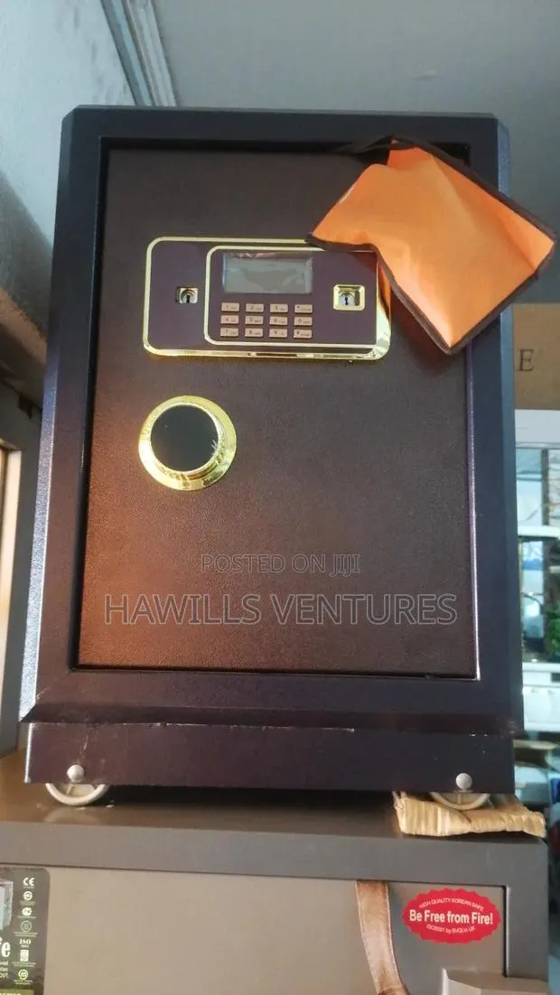 Money Safe · Photo 1