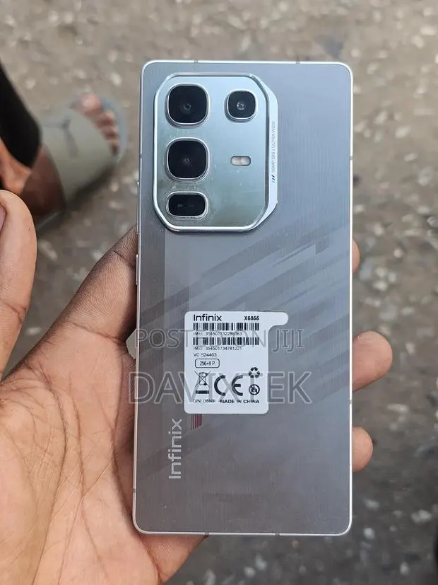 Infinix Note 50 Pro 4G 256 GB Gray · Photo 1