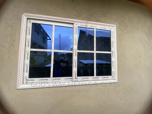 Sliding Windows · Photo 1