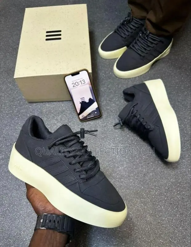 Adidas Fear of God Black and White · Photo 1