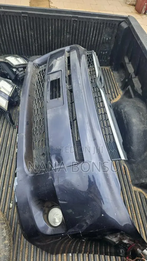 2013 Toyota Voxy Front Bumper With Fog Lights · Photo 1
