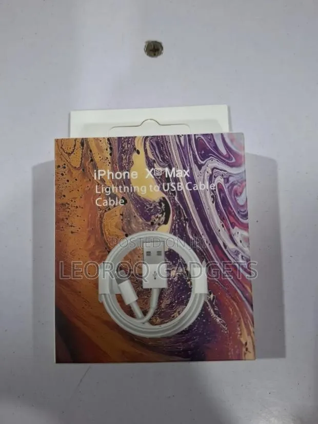 iPhone Lightning to USB Cable · Photo 1