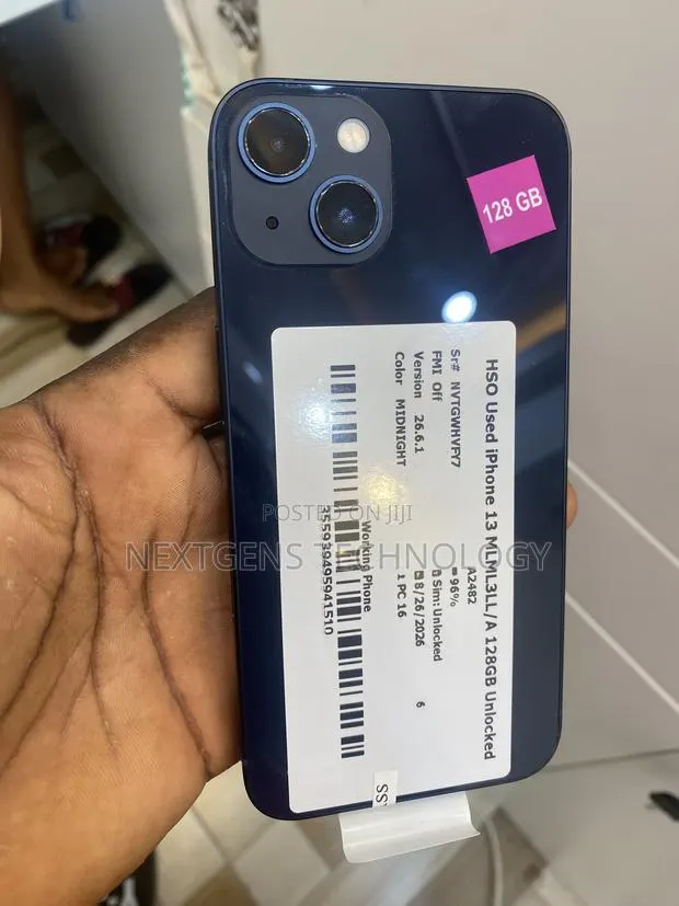 Apple iPhone 13 128 GB Blue · Photo 1