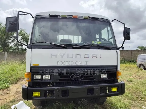 Hyundai Double Axle. Heavy Duty. Manual Engine. New Arrival. · Photo 1