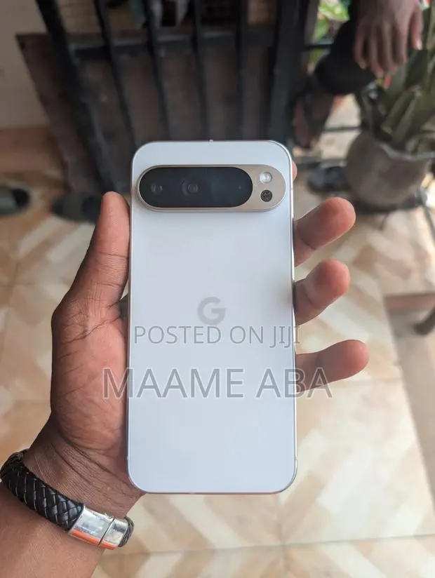 Google Pixel 9 Pro XL 128 GB White · Photo 1